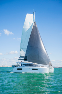 Thumbnail LAGOON 38 EXTERIOR (5)