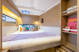 Thumbnail LAGOON 38 INTERIOR (1)