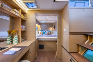 Thumbnail LAGOON 38 INTERIOR (3)
